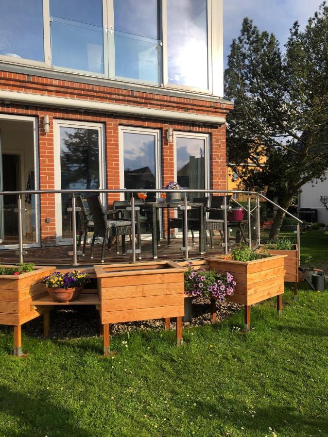 Stadtvilla Bruegemann Mit Terrasse & Parkplatz - Abc136 By AbcWißmar 외부 사진